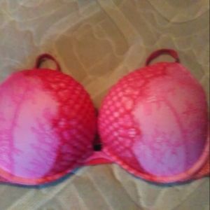 Women's 36D Victoria Secret push up bra